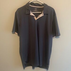 Men’s XL Oakley Brand Short Sleeve Shirt